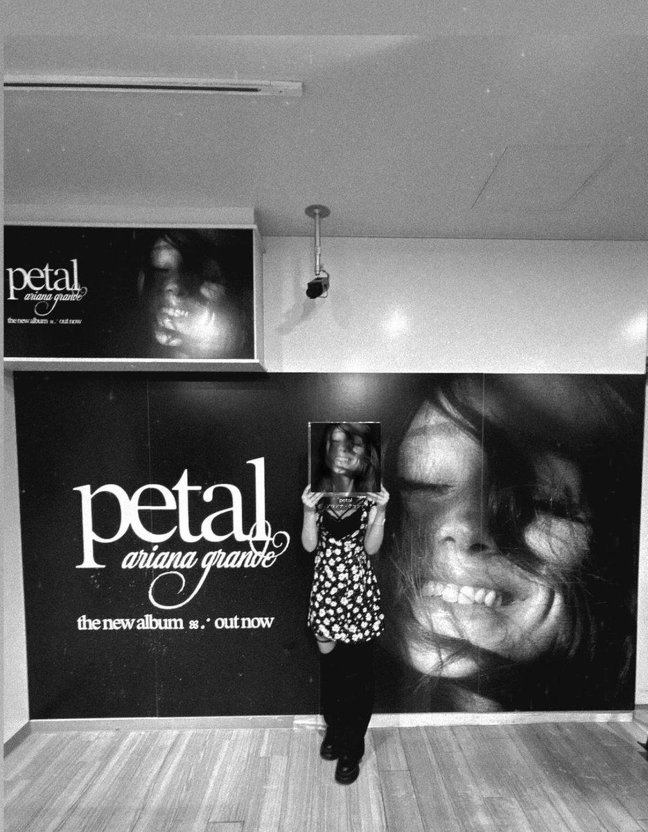 apmdcss's tweet photo. petal #arianagrande
Tokyo release partyꕤ︎︎｡°⋆

Arianator🐘に会えてよかった♡
ずっとpetalが頭から離れない😂
ユニバさんが国内盤の時も
何か計画中って…🫢⋆✿˚｡⋆
またみんなで当たりたいな💐🫧 https://t.co/naAOXvjcZ9