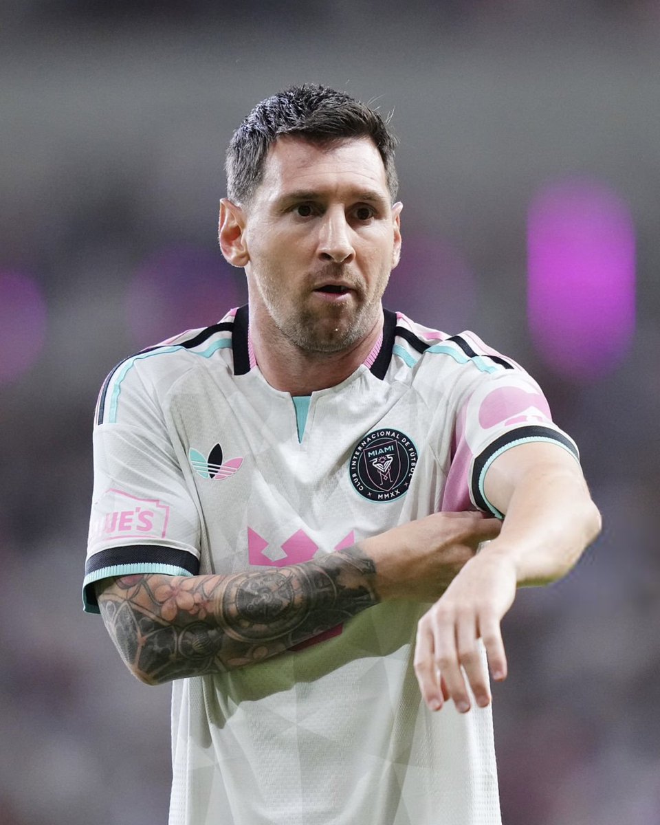 WeAreMessi's tweet photo. ©️ Welcome back, Leo 🩵🖤🩷 https://t.co/K5p0kfHSTW
