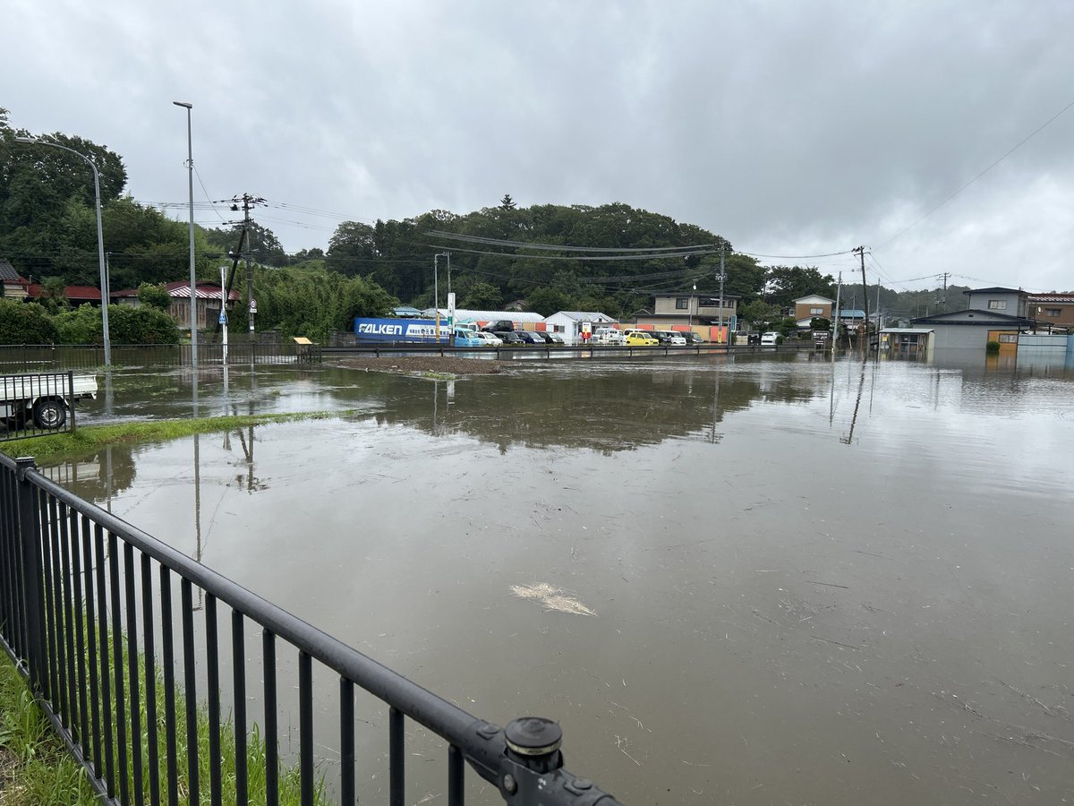 casket_sato's tweet photo. 8.2.8:00～本庁舎にて「第2回特別警戒本部会議」が開催され、8月1日レベル4土砂災害危険情報発令等による被害・対応状況の報告有り。特に避難者は計10名で、鳴子温泉地域の国道108号通行止めに伴う対応等。また、議会側でも各地の土砂崩れや冠水被害情報が寄せられており、担当課等に随時情報提供を。 https://t.co/bV5J31fA1J