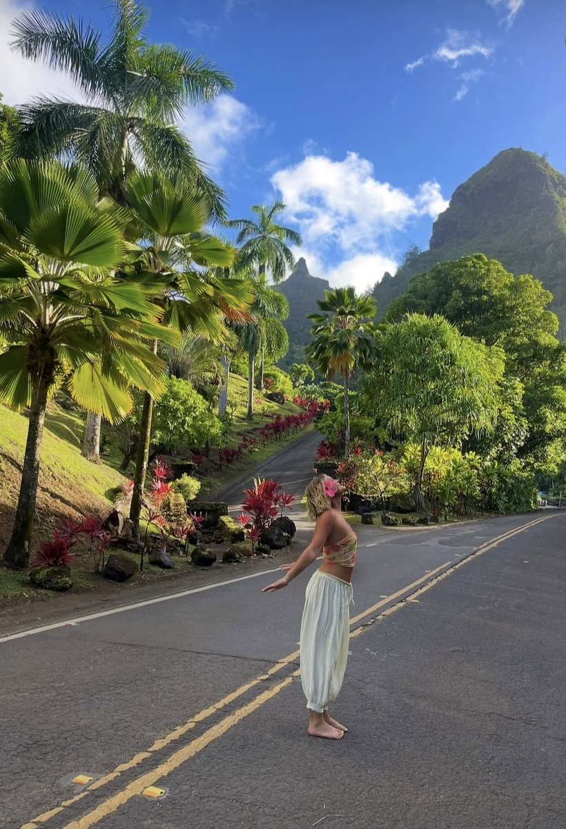 FloranceFincel's tweet photo. اقتباس ملهم لليوم: Life conquers a 🌋 path to freedom. 🖕 mercadante liliana https://t.co/1GbYr915oG