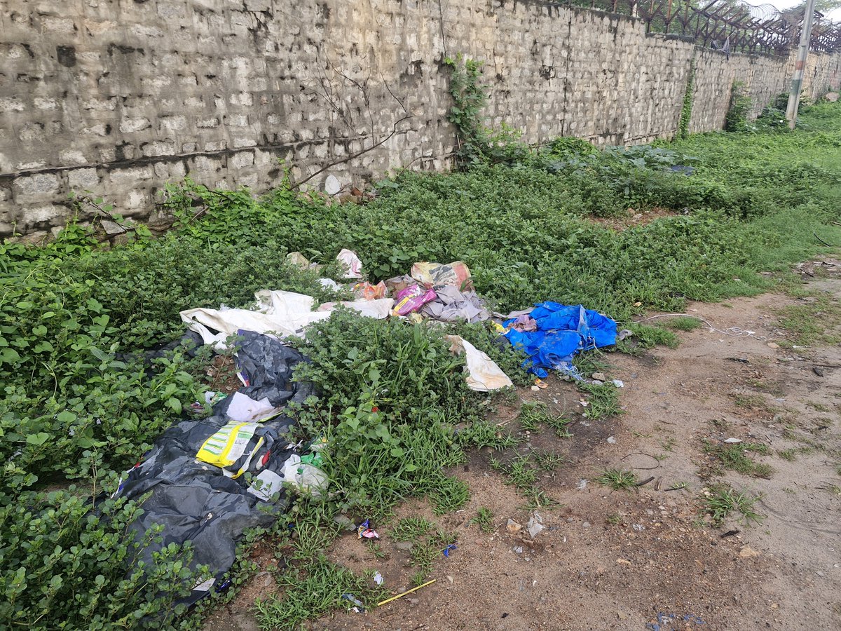 singhyugesh's tweet photo. @GHMCOnline The stretch of road from Balapur X Rd to BDL resembles a dustbin. Request urgent attention.
@dcshamshabad @CommissionrGHMC @ZC_Khairatabad @HiHyderabad @SwachhBharatGov
@balapur_swach https://t.co/xSnduunt7K
