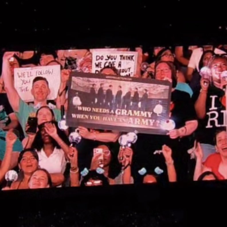 btschartsxdaily's tweet photo. GRAMMY? NO THANK YOU

WHO NEEDS A GRAMMY WHEN YOU HAVE ARMYS?

MUSIC &amp; LOVE ARE UNIVERSAL LIKE BTS &amp; ARMY

#BTS_WORLDTOUR_ARIRANG
#BTS_WORLDTOUR_ARIRANG_EASTRUTHERFORD https://t.co/fgbw9cCHX6