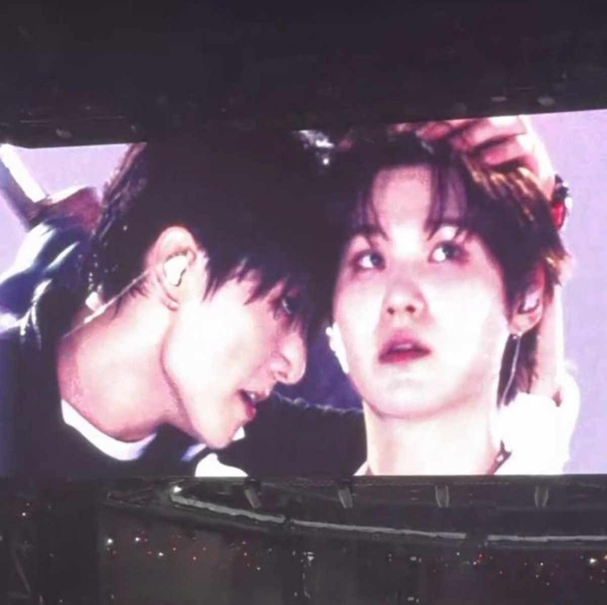 kookyun's tweet photo. Jungkook looking at Yoongi this tour https://t.co/QATxSNgPyE
