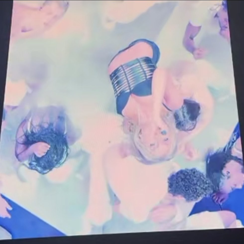 TateMcRaeCrave's tweet photo. Tate McRae performing “TIT FOR TAT” at Osheaga. https://t.co/L2aQGL06fo