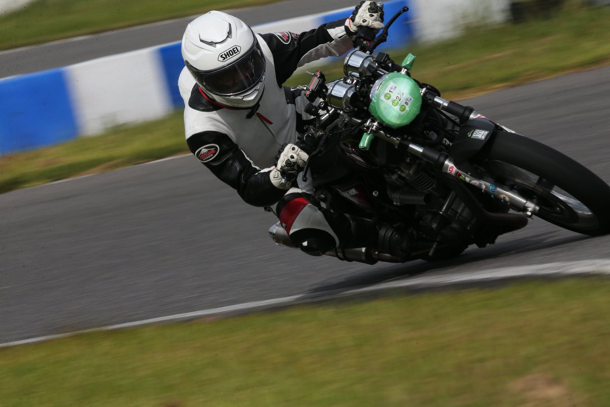 junchandagane's tweet photo. SRは廃車しました😭
寂しいね😭
お金貯まるまで次のバイクはガマンです🤣
在りし日の写真🤣 https://t.co/GHOfsoTtbe