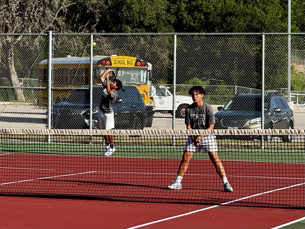 VMHSTENNIS1's tweet photo. Patriot Tennis opens up the season with an absolute battle! Congrats to Cameron and Jenna on winning an exciting tie-breaker, and to the whole team for a great show of character and grit. @irvin8robert @JISD_ATHLETICS @SAVeteransHS @VMHSABC https://t.co/u7BUPXVyru