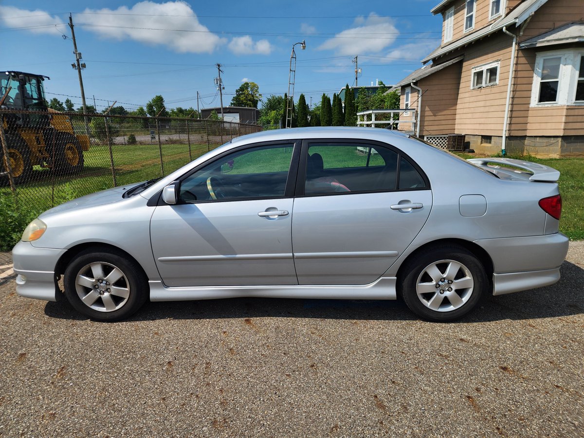 smoke14z's tweet photo. Life update. Bought a 2006  Toyota Corolla S in march fully paid off for 4K. 186,000 miles on it. Perfect little family car. https://t.co/q78Se27wXU