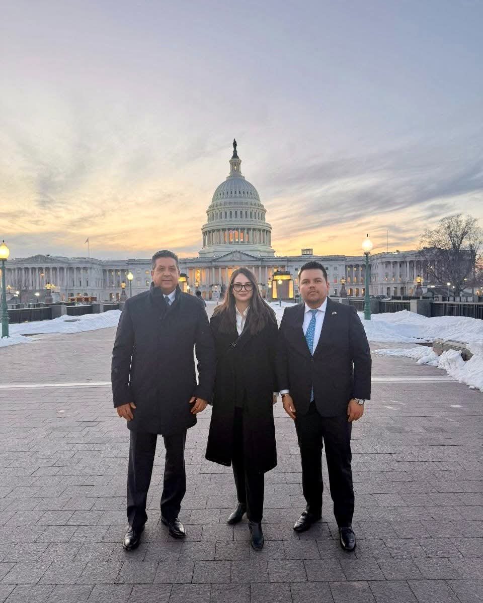 Rafaherrera1983's tweet photo. Oye @TaniaLariosMX... El único #NarcoPartido y #NarcoPoliticos por antonomasia son ustedes en el @PRI_Nacional, además son unos #CipayosVendepatrias que van a #Washington a pedir intervención en #Mexico y siguen la agenda política del #Péntagono 🤢🤮
#NarcoPRI #NiUnVotoAlPRI https://t.co/9P3MOwqenV