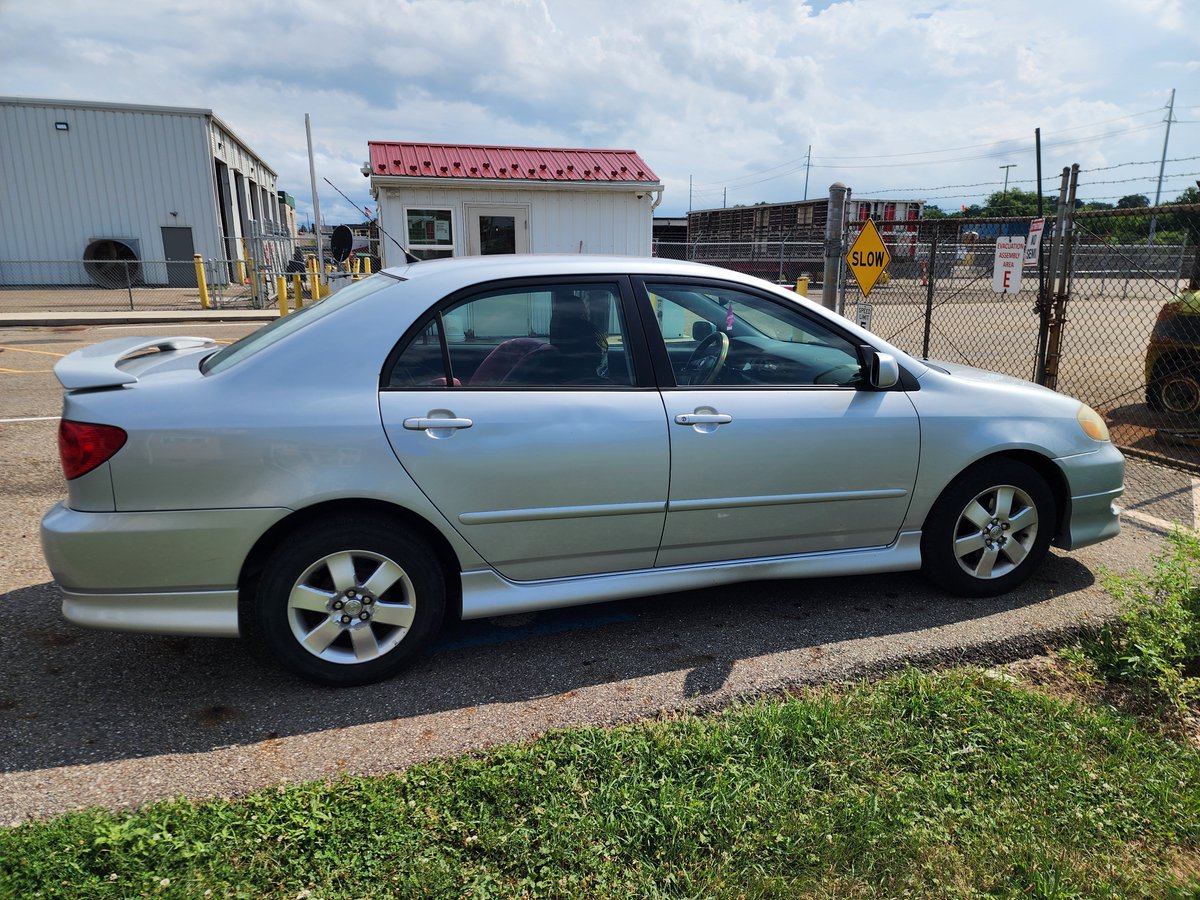 smoke14z's tweet photo. Life update. Bought a 2006  Toyota Corolla S in march fully paid off for 4K. 186,000 miles on it. Perfect little family car. https://t.co/q78Se27wXU