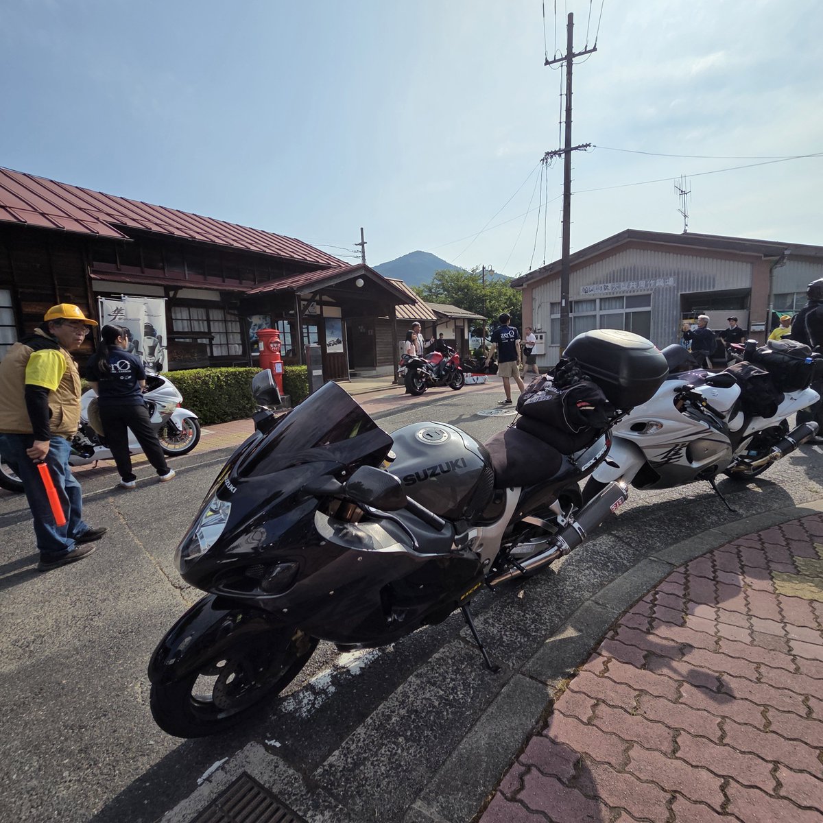 m1970313's tweet photo. 付いたけど、すごい暑さ https://t.co/eH05TPbYcg