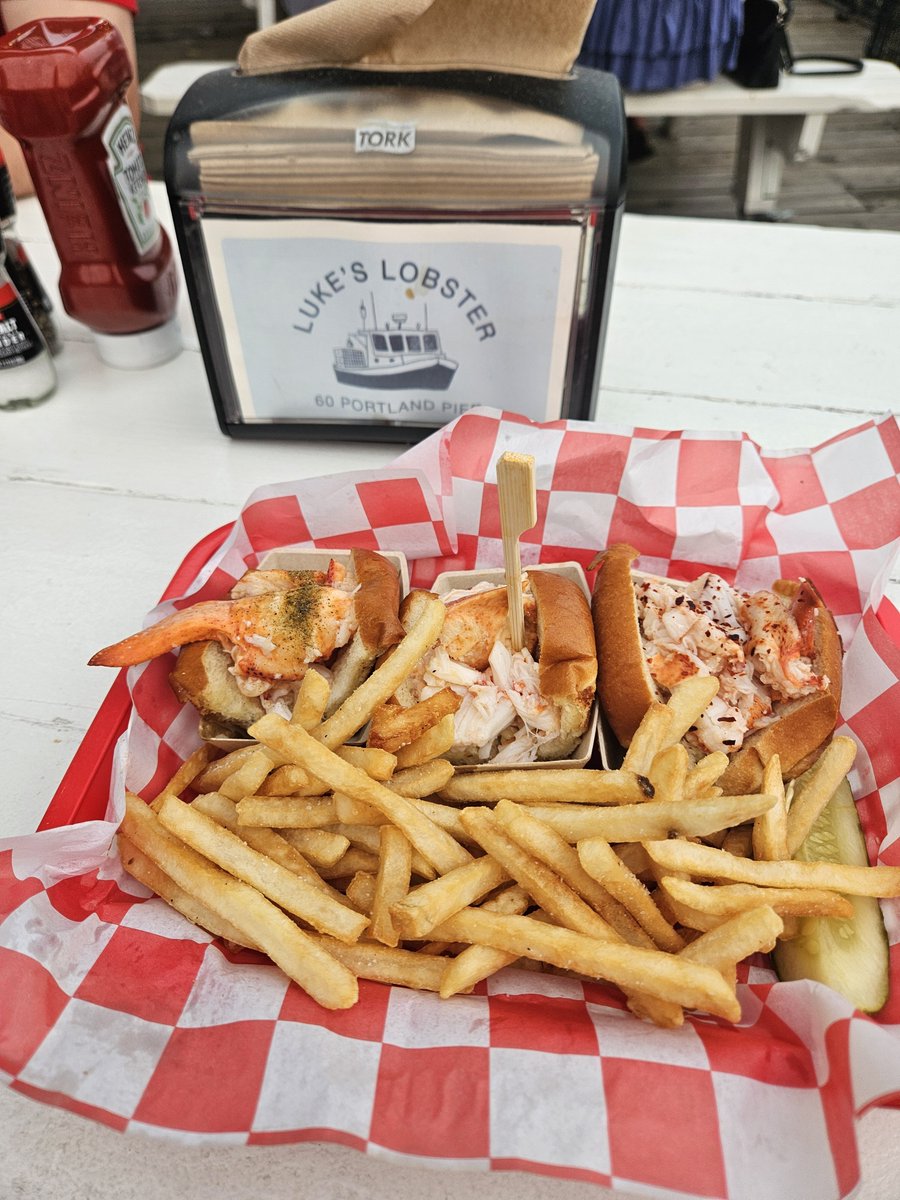 187Wheels's tweet photo. @EricNowTweets Lobsta rolls is the way https://t.co/pSgA31MauU