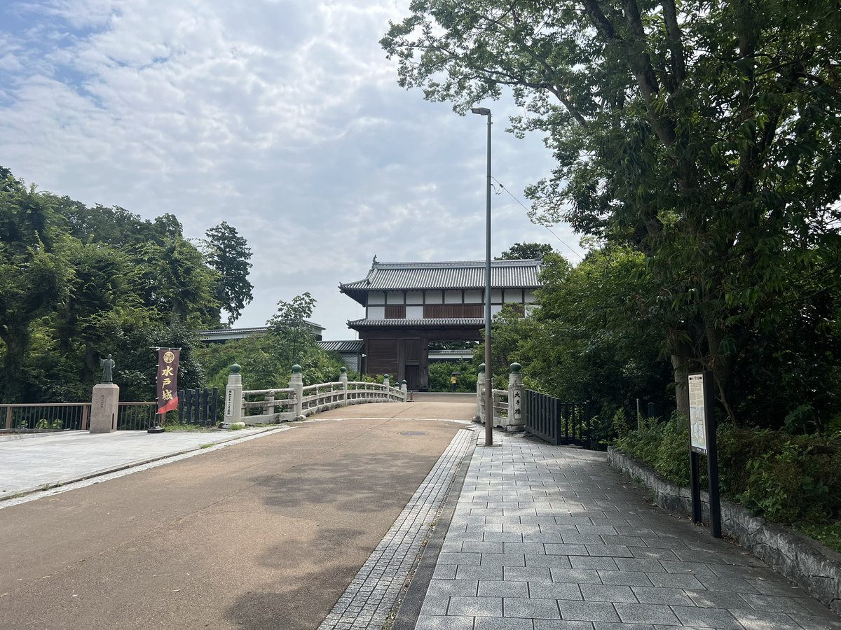 Ken911RS's tweet photo. 駅から歩いてすぐに歴史を感じることの出来る場所があるって北海道とは違うなぁ https://t.co/Mv5YWMo8Oh
