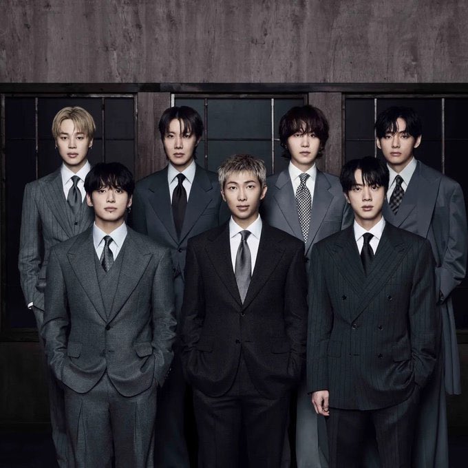PopPlanet_'s tweet photo. BTS Leads the Music Industry With $222 Million in Annual Earnings, Says Forbes. https://t.co/xpYHJt1pfR