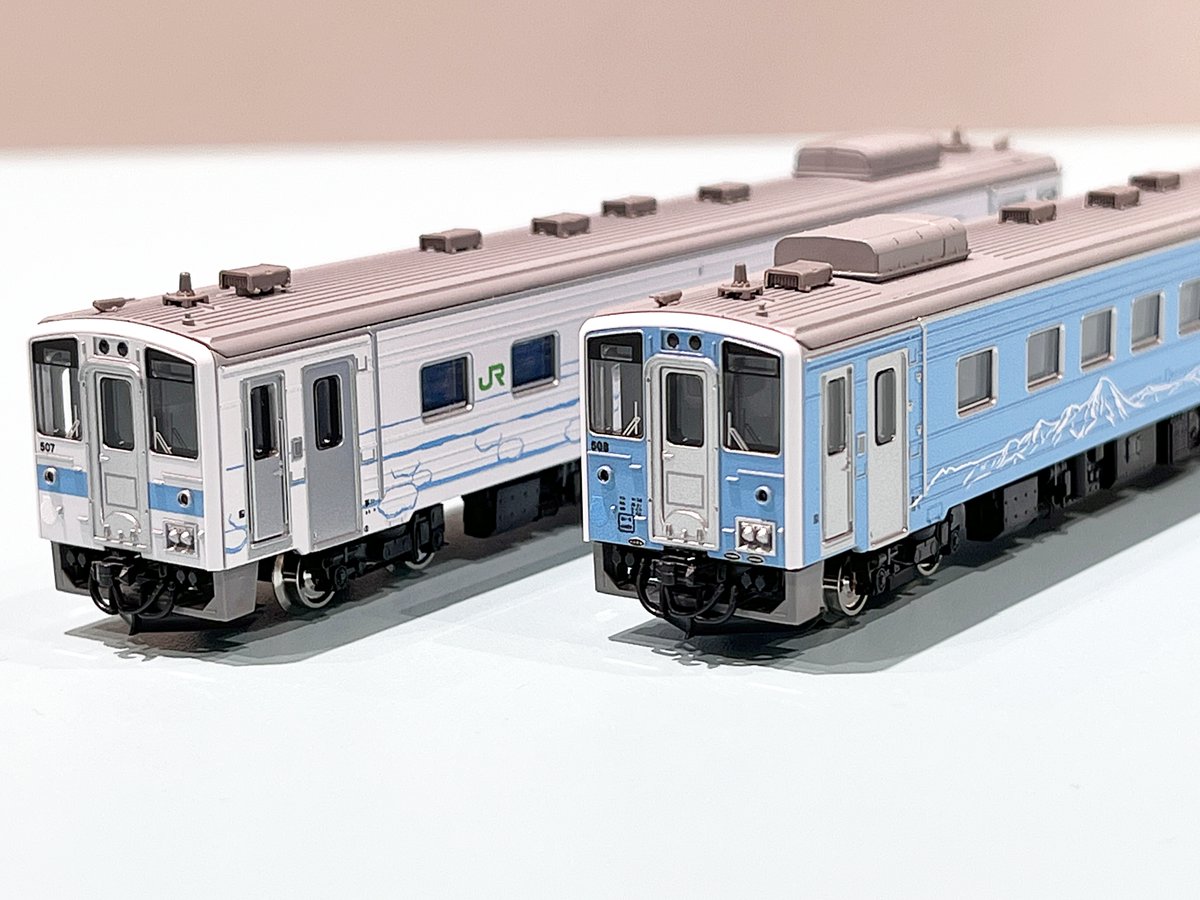 涼しげなイメージの車両として…キハ54形（500番代・白ライト・流氷物語