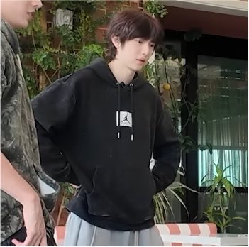 peachpepix's tweet photo. เอาอะไรมาโตขึ้น เหมือนเดิมเป๊ะ จิ๋วฮุน 🥹🤏🏻 https://t.co/C9FCMJO312