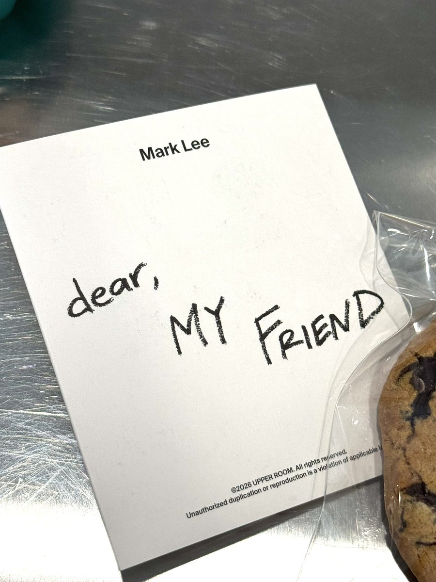 xoxo_mK__'s tweet photo. Dear my friend 🥹
#오랜내여름민형아생일축하해
#AlwayswithMarkLee https://t.co/iGp35pC19H
