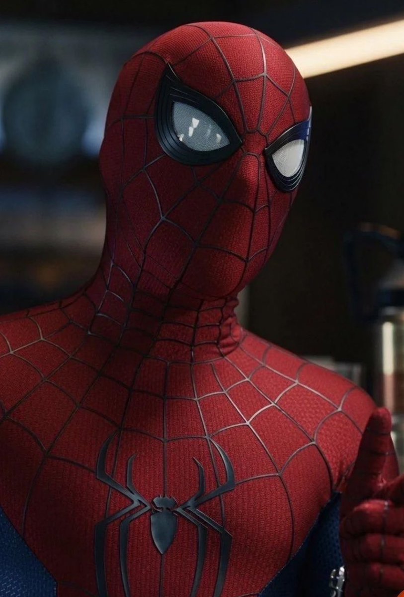 CabooseEK's tweet photo. I’m officially ready to admit this is the best live action Spider-Man suit ever made. https://t.co/JUynzU0pEs