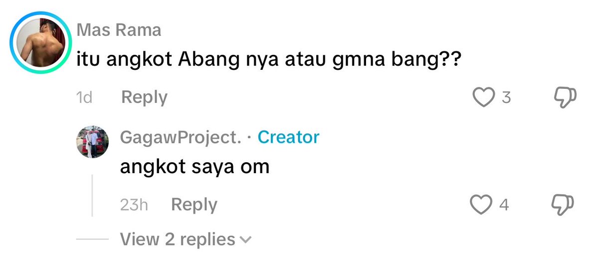 insidefolkative's tweet photo. Lucu banget, pemilik angkot merah yang muncul di video klip terbaru No Na membagikan video behind the scenes saat angkotnya dipakai sebagai properti syuting MV tersebut. Keren banget, bapaknya juga berhasil menyimpan rahasia itu dan nggak membocorkannya sampai lagunya resmi dirilis.