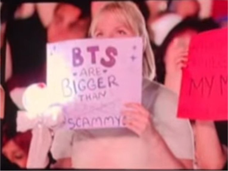 proudbaangtan's tweet photo. "BTS sc@mmy'den daha büyük"

"BTS sektörün kendisinden daha büyük"

"Gr@mmy mi? sağ ol kalsın"

"Müzik ve sevgi evrenseldir, tıpkı BTS ve ARMY gibi"

"ARMY'ye sahipken gr@mmy'ye kimin ihtiyacı var ki?" https://t.co/AS2XHKzZgp