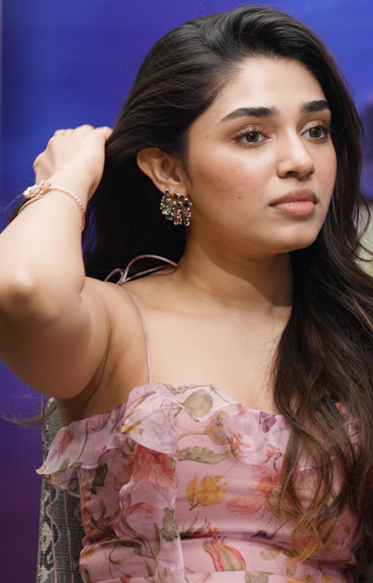 jnvtris's tweet photo. Krithi Shetty so cute 🥰 https://t.co/q7lvcak0VF