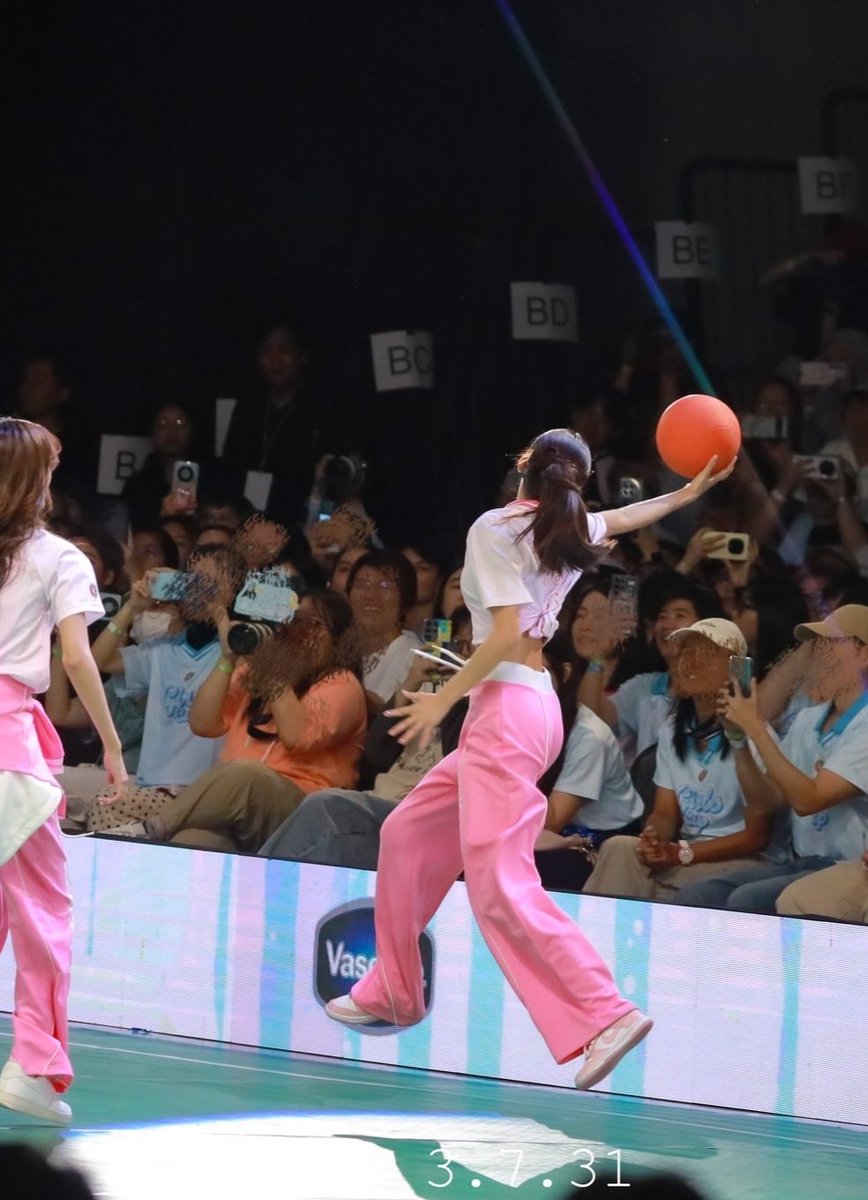 Notyou_5555's tweet photo. เท่ห์ทุกปี พี่จ๋องบินได้🤾🏻‍♀️

ENJOY SHINE ON GIRLS CUP
#CH3GirlsCup2026 #Enjoyyotdr https://t.co/lifGssaNcY