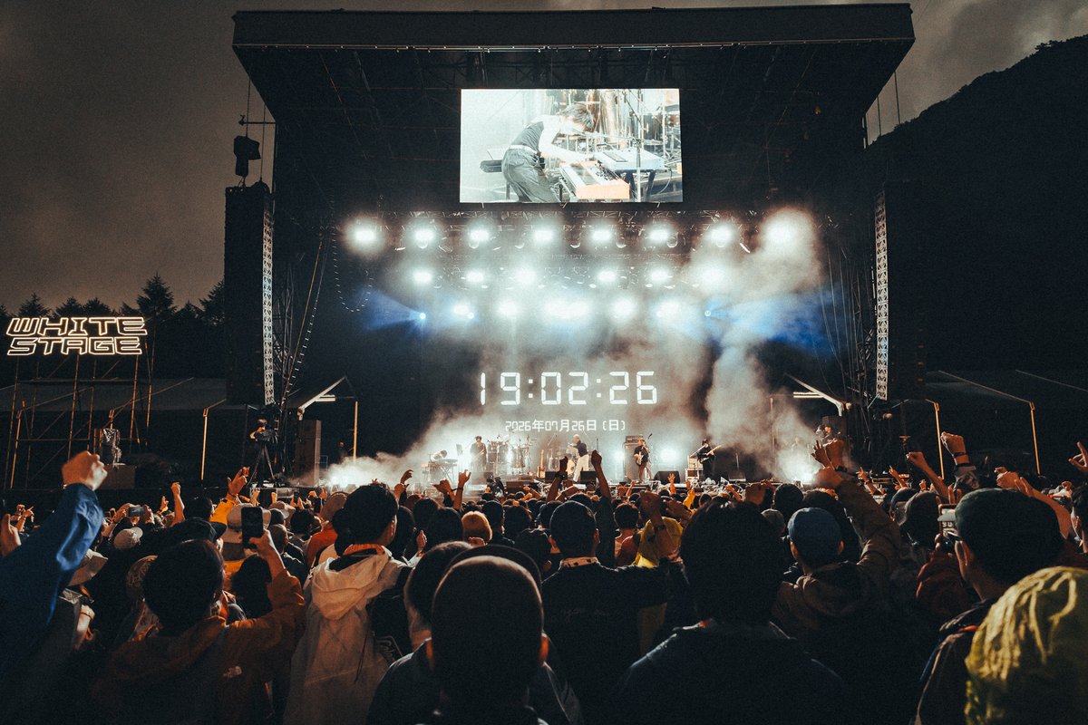 beatink_jp's tweet photo. ✷ Geordie Greep / FUJI ROCK FESTIVAL 2026

フジロック'26 に出演したジョーディー・グリープのライブレポートが到着！
https://t.co/IBz5jrHGbm

Text by Ikkei Kazama @nemnem0141
Photo by Kazma Kobayashi @2drider 

限定Tシャツ（2種）受注予約は本日（8月2日）まで受付中！
https://t.co/i4dGm1nQup

@fujirock_jp