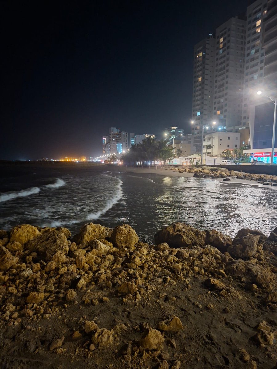 soydeituango's tweet photo. Está noche saludan 🙋🏾 desde la ciudad de Cartagena https://t.co/kPtyMiP5Mn
