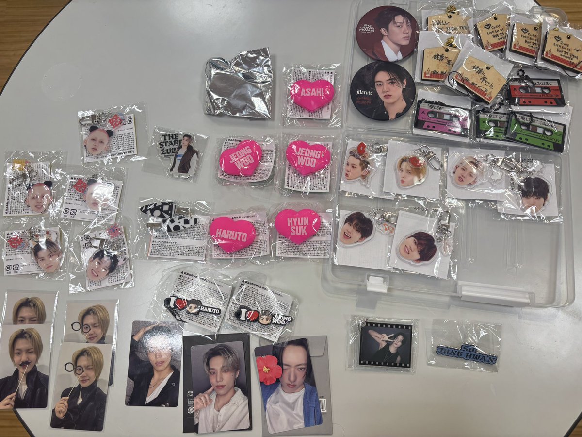 qyy3a's tweet photo. TREASURE THESTAGE グッズ トレカ ガチャガチャ カプセルトイ 特典 交換

【求】ヨシ ジェヒョク

【譲】画像

IGアリーナ手渡し レート考慮します
団扇アクセサリーはヨシくんのみ求めてます。
お心当たりのある方はリプ、dmお願いいたします🙇🏻‍♀️ https://t.co/adCfIFeU3X