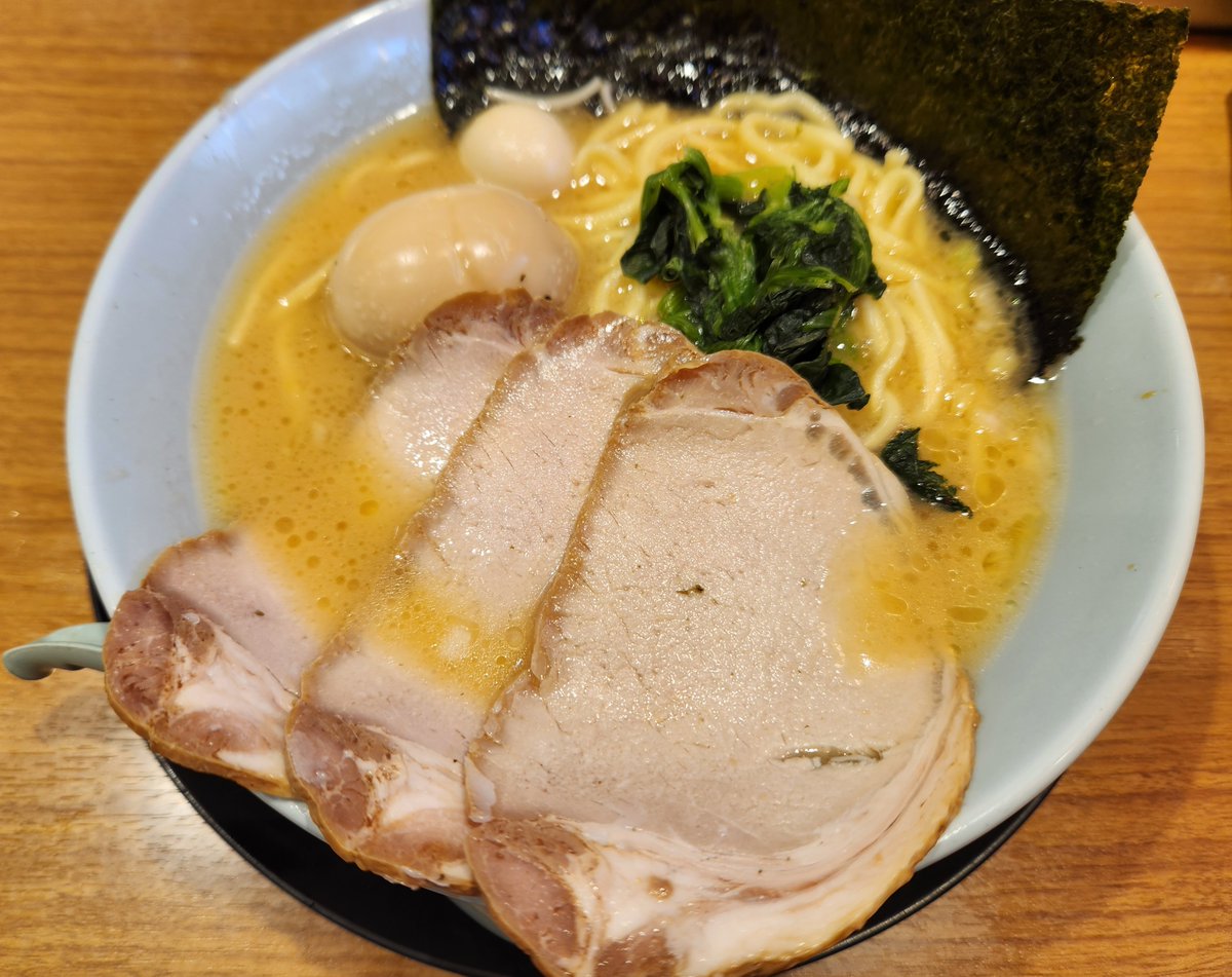Chandelure_100's tweet photo. 2026.8.2　川崎🍜町田商店の豚骨醤油MAXラーメンを注文。

#町田商店　#豚骨醤油ラーメン https://t.co/EgIVI4jElO