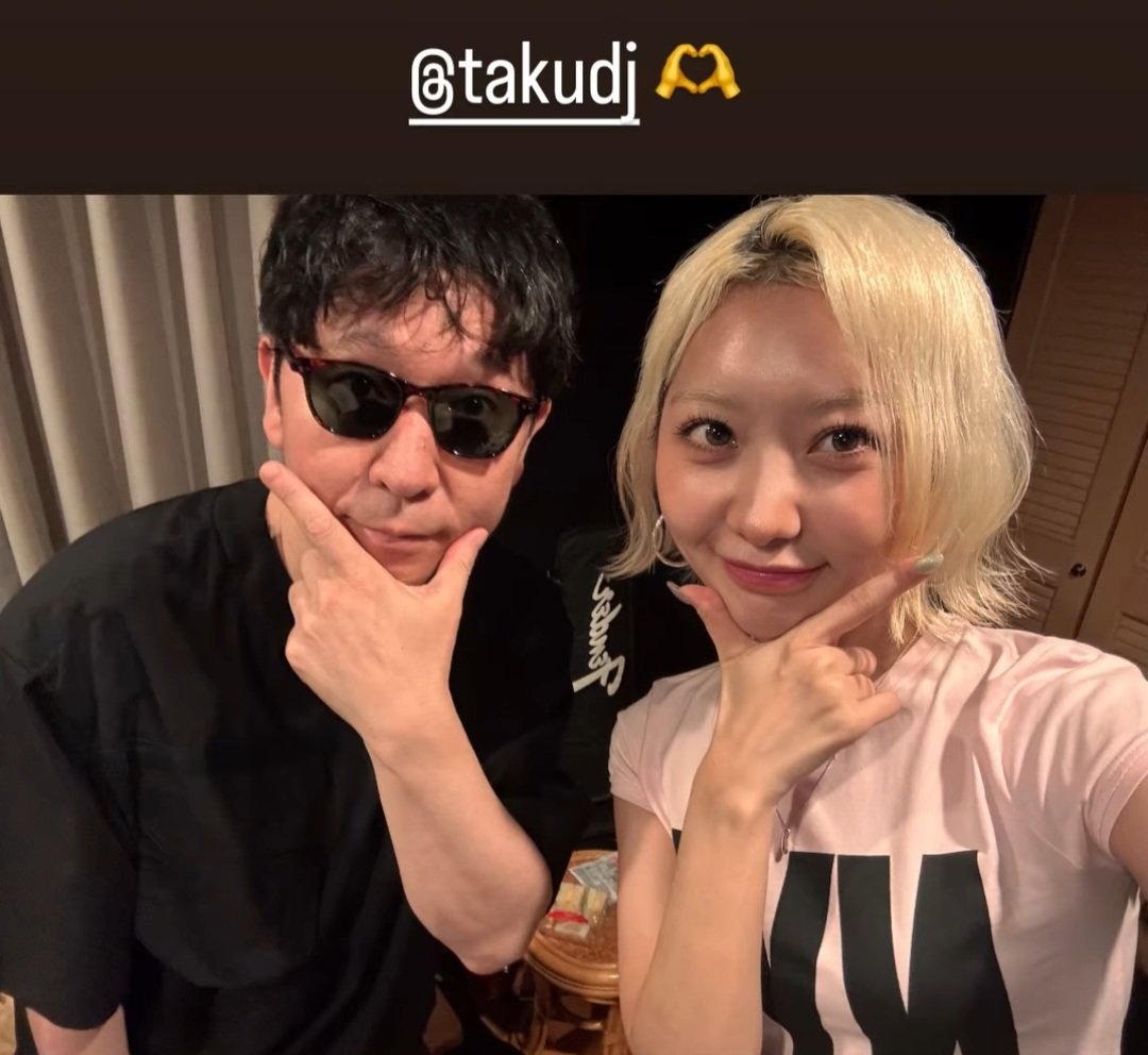 Sammy72726220's tweet photo. スゲーーーーーッ!!
m-floのTAKU TAKAHASHIさんだよね!
MELONiiとのツーショットと言うことは…………?!
期待するなと言われても、このあとの展開にめっちゃ期待しちゃう🎶🎵
#MELONii
#MINJI https://t.co/vz8jXPPjC4