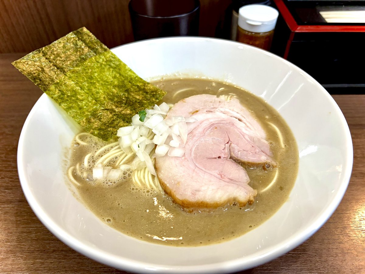 redcentx's tweet photo. Noodle&amp;Spice curry 今日の1番
濃厚煮干ソバ

あぁいい煮干だなぁ。嫌味のない旨味。
これは旨い！
ご馳走様でした！

#ラーメン
#川口 https://t.co/YRC6DRsStE