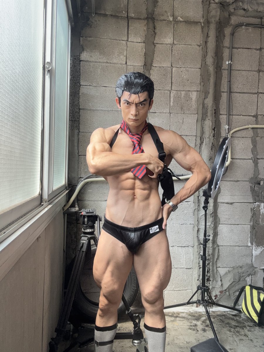 ao_cos3's tweet photo. こち亀併せで海パン刑事やってます👮‍♀️ https://t.co/RmpuCE2oWa