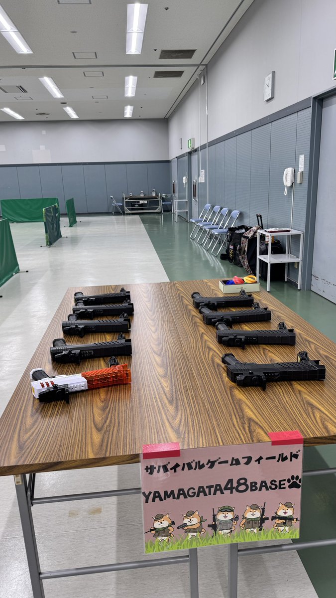 tagohuku's tweet photo. 本日も #上山市体育文化センター にて #B2i #赤外線サバゲー の体験教室を開催しておきます！

#B2iターゲット 体験ブースも設置中
11名様のご参加ありがとうございます♪ https://t.co/5dbJvlzmYd