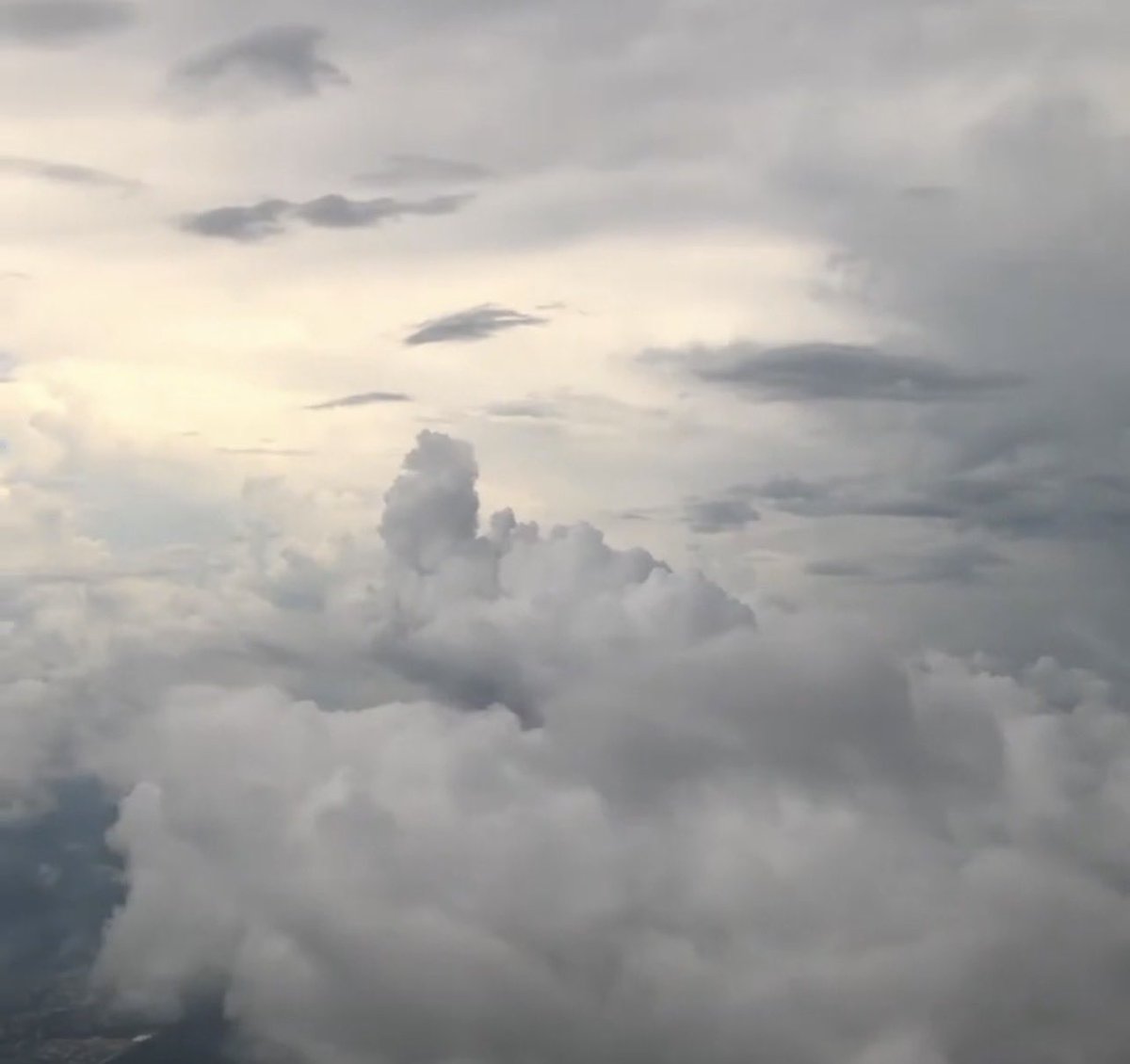 SkyCloud2620 tweet picture