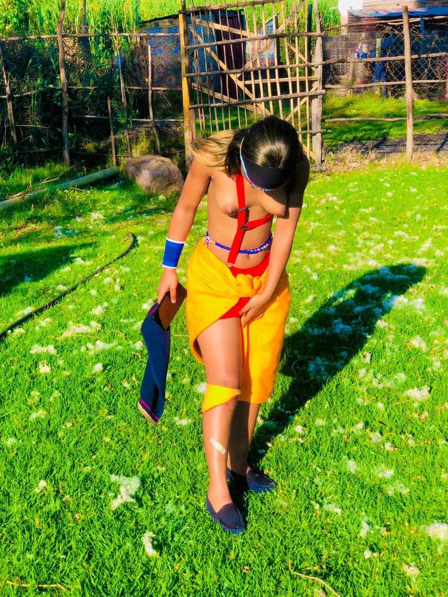 zulumaidensX's tweet photo. Random Zulu 
#Zulu #Africa #Culture #Black #Tits #Boobs #Breasts
#Topless #Women https://t.co/tVcGksJBMq