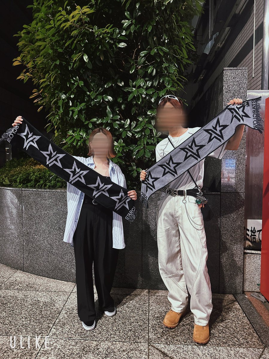 a_yu51's tweet photo. 今回会えないかなぁって思ったけ���
大好きな2人に会えたぁぁぁぁ🫶🏻🥹
2人のただのファンと化してる😂
スタ見て2人に会うとこまでが推し活😏💓 https://t.co/e9MSNhV3yn