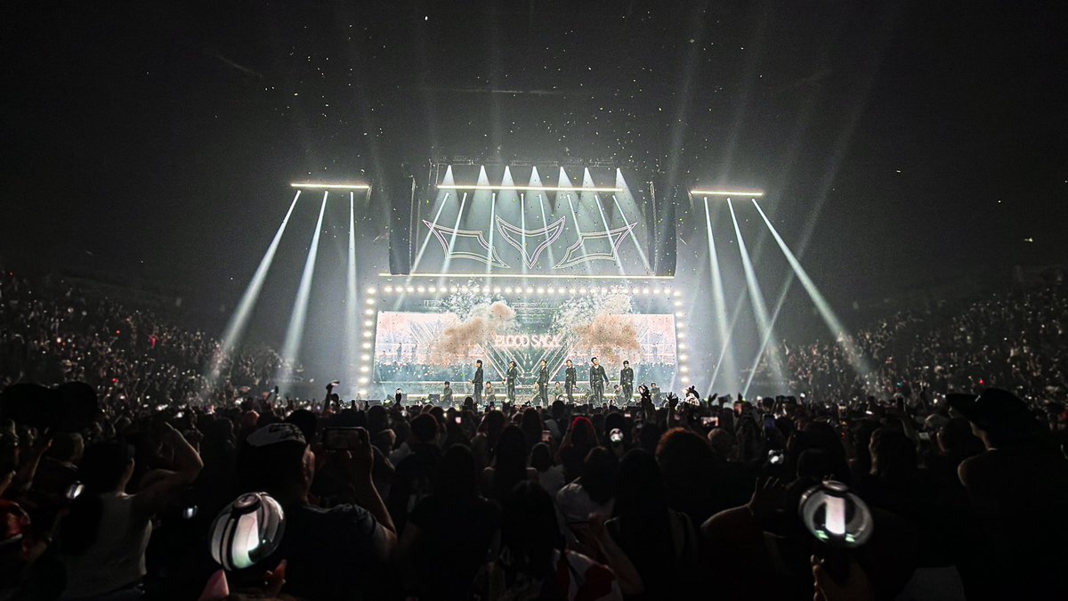 ENHYPEN's tweet photo. [#오늘의ENHYPEN] Loved the energy today! Gonna turn this hype into even more fun things. Let's go! #260801 @ BLOOD SAGA IN LAS VEGAS https://t.co/Bza3giu5LI