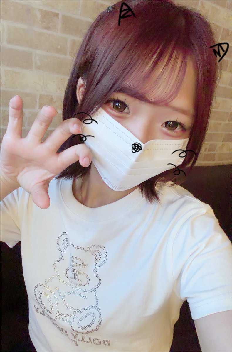 mak_minnn's tweet photo. います🙋‍♀️ https://t.co/UsEk5Q9OSD