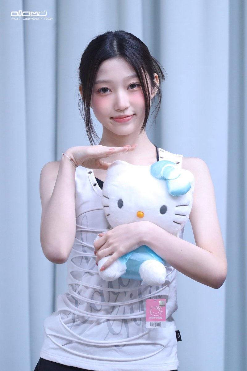 rorryiae's tweet photo. 260802 
야옹～

#유스피어 #USPEER 
#로아 #ROA https://t.co/MFp30pVKuH