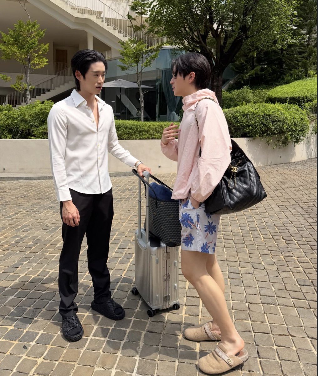 sthibtw_'s tweet photo. คุณหนูแต่งตัวไม่นัดกระผมเลยนะครับ5555555525225252525555555555 https://t.co/5XepX9oTfU