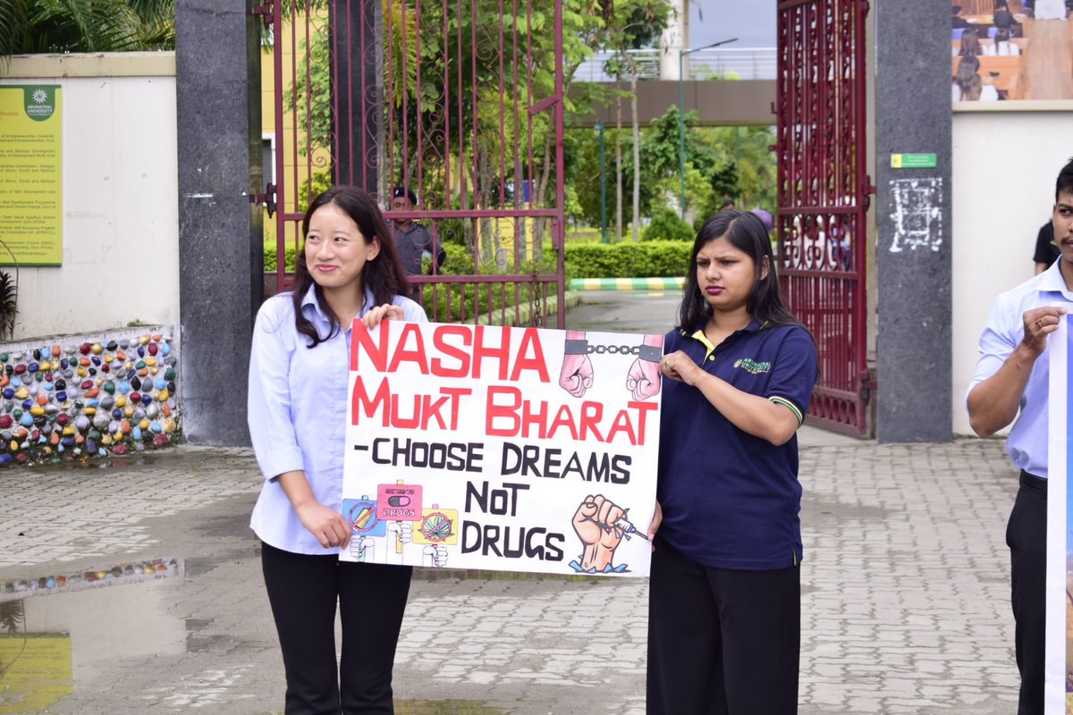 MyHomeIndia's tweet photo. Today, My Home India proudly joined the nationwide Nasha Mukt Yuva for Viksit Bharat Sankalp Abhiyan, inspired by the vision and call of Hon'ble Prime Minister Shri @narendramodi Ji to build a drug-free and developed India.

Across the country, My Home India coordinators organized awareness programmes where citizens, especially young people, gathered to listen to the Prime Minister's inspiring address and take a collective pledge for a Nasha Mukt Bharat.

As part of this nationwide campaign, My Home India, in collaboration with Arunachal University of Studies, Namsai (Arunachal Pradesh), organized a powerful street play performed by university students. Through this engaging performance, the students spread awareness about the harmful effects of drug abuse and encouraged society to embrace a healthy, addiction-free lifestyle.

Together, every pledge, every voice, and every step brings us closer to a Nasha Mukt Yuva, Viksit Bharat.
#NashaMuktYuva4ViksitBharat
