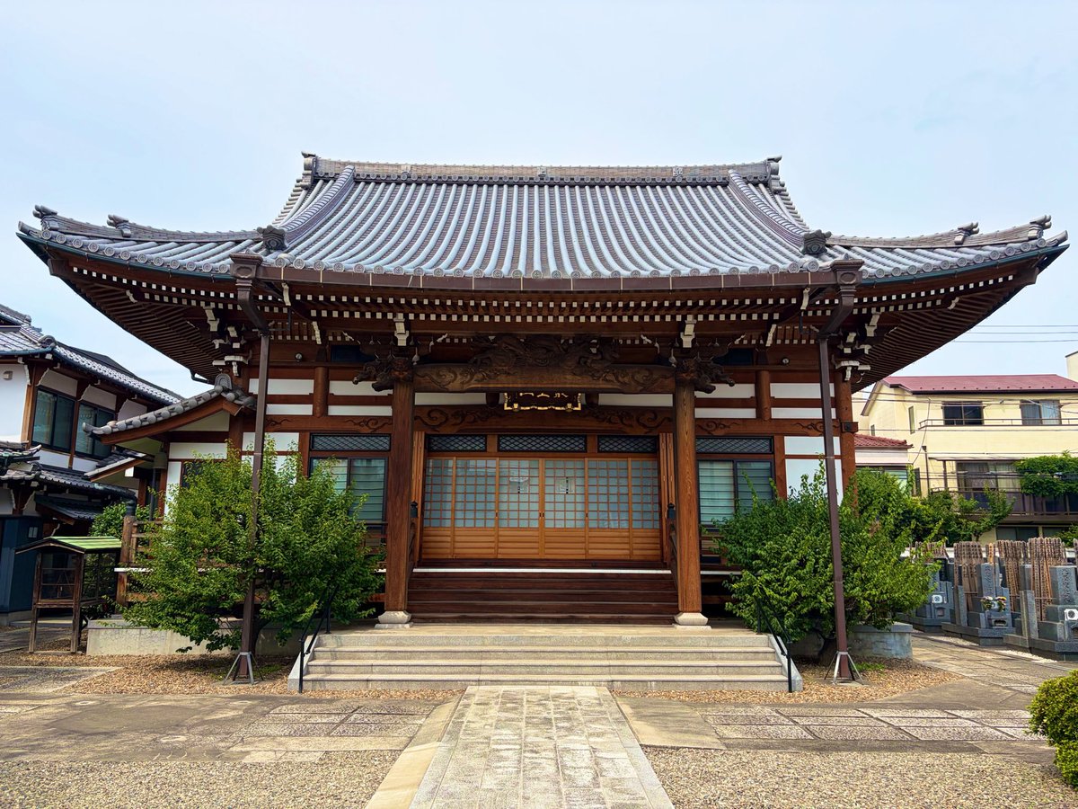 283GOSHUIN's tweet photo. #豊島区 #日蓮宗 #妙経寺 #御朱印
東京都豊島区にあります日蓮宗の妙経寺さんです🙏
大正元年、日経によって開山され、岡山県の最上稲荷の関東別院となりました。
当寺は日蓮宗の寺であるが、最上稲荷関東別院ということもあり、神仏習合の影響を色濃く残しています。
御朱印は、最上位経王大菩薩になります🙇‍♂️🙇‍♂️