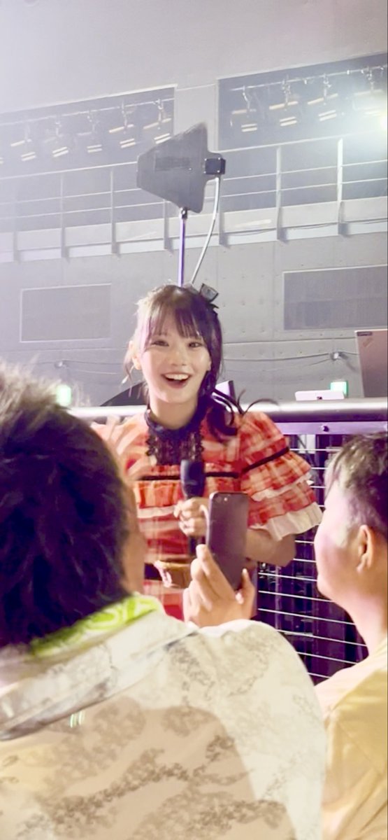 TARE_chan3's tweet photo. Zepp Haneda べりー組🫐昼

3公演目にしてやっとさくちゃん近くで撮れた☺️ピント合ってないけど3枚目の横顔好き😊
サイドポニーめっちゃかわいかったよ🥰

#山村さくら
#SKE48SummerTour2026
#じゅーしーすぷらっしゅだぜ https://t.co/mvKLZyluLk