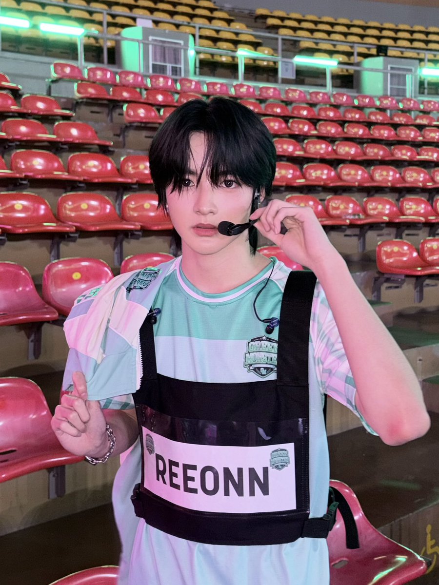 imreeonn's tweet photo. จบเเล้ว DMD SPORTS DAY เปนยังไงบ้างค้าบ สนุกกันรึเปล่าน้าา ปีนี้รีออนได้เป็นเชียร์ลีดเดอร์ด้วย ไม่รู้ปีหน้าจะได้เป็นอะไรลุ้นๆ ส่วนกีฬาปีนี้ออนได้เล่นเเชร์บอลกับฟุตซอล ปีหน้าเดี๋ยวจะโชว์กีฬาใหม่ให้ทุกคนดูเเน่ แล้วโชว์ DMD Trainee เปนยังไงบ้างน้าา ทุกคนสนุกกันรึเปล่า โชว์รอบหน้าต้องเซอร์ไพรส์เเละดีกว่าเดิมเเน่นอนออนขอขอบคุณ มัม พี่ๆ น้องๆ ทุกคน ที่มาให้กำลังใจในงานเเละ ทางออนไลน์ทุกคนด้วย เจอกันงานต่อไปนะค้าบบบ 🤍

DOMUNDI SPORTS 2026
#DMDSportsDay2026
#reeonn