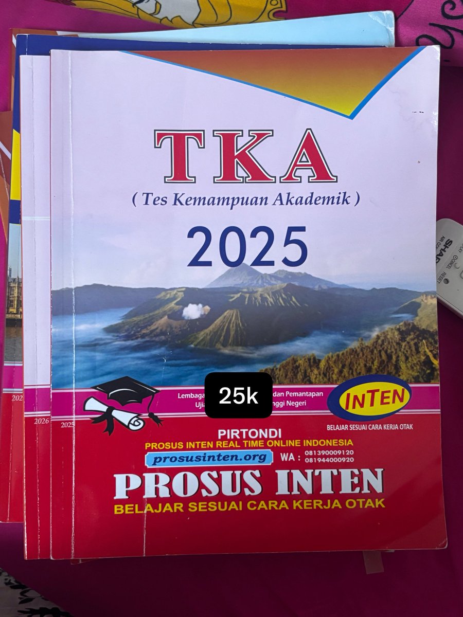 visylf's tweet photo. ada yang mau buku inten ga? minat bisa dm atau reply.
bisa 🍊 yaa, dom jateng 

*mostly udh aku coret tapi pake pencil yaaa 

#INTEN #modulinten #Bukuinten #WTS #WTB #snbt #tka #zonauang #zonajajan https://t.co/bIq23JqNVY
