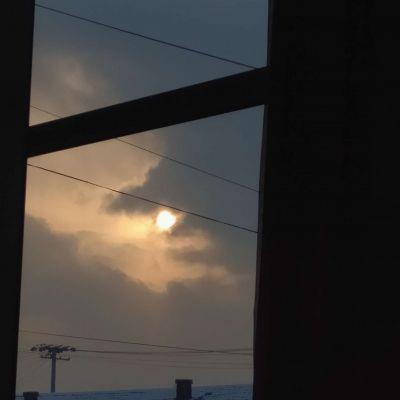 NooNe32419353's tweet photo. Dog’s zoomies during volatility always make me laugh. Their unconditional love is everything  💦 https://t.co/xSJ3cF3xqd