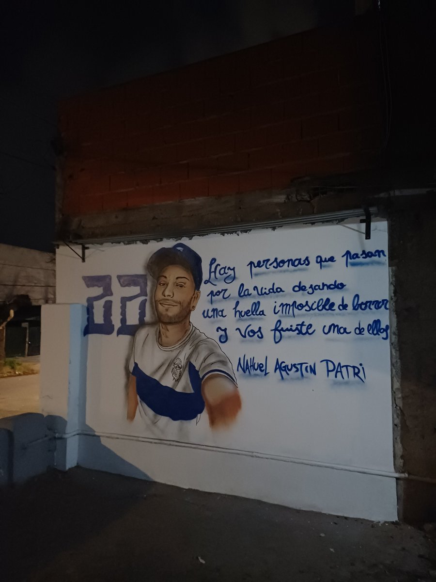 facutuits's tweet photo. te extraño una banda hermano, que injusta es la vida a veces https://t.co/hoioJ7yHzQ