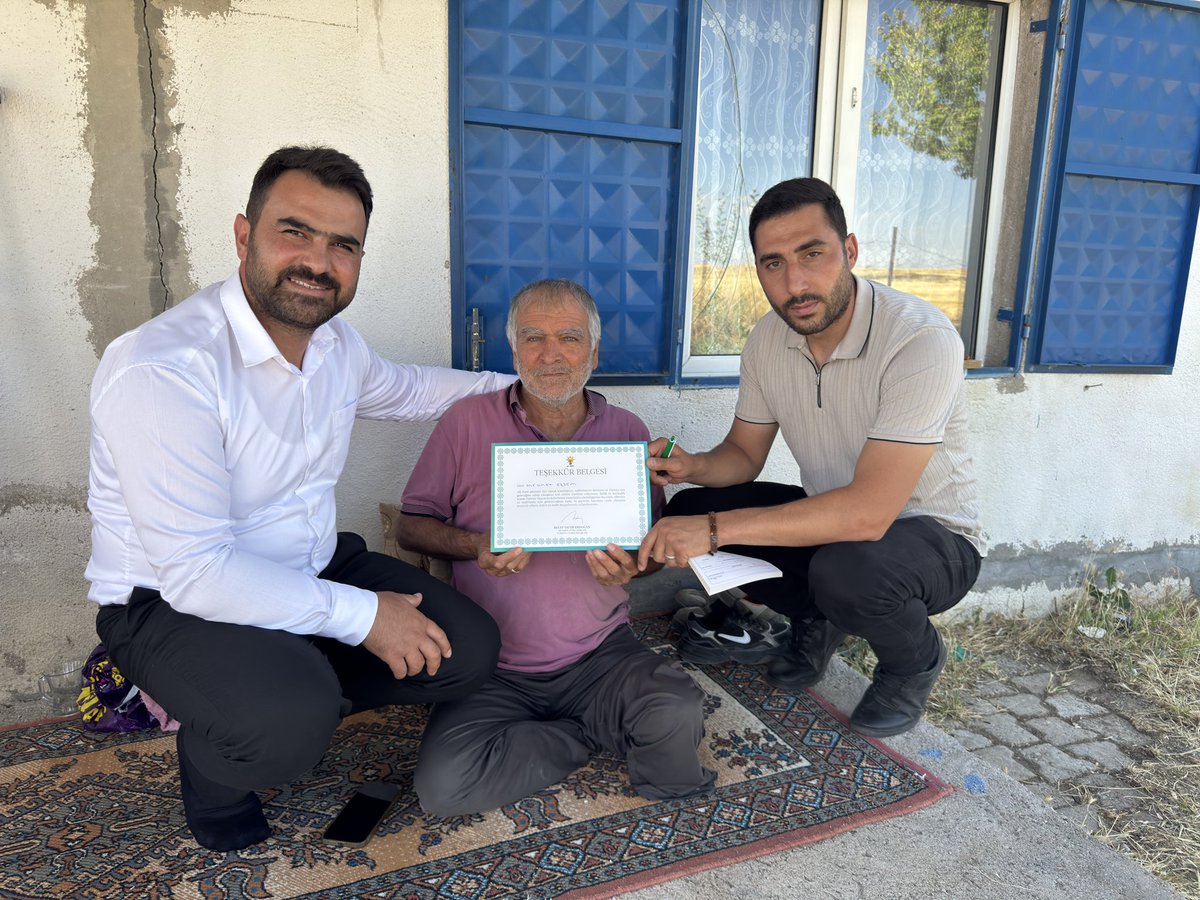AhMettanrgnn's tweet photo. Meclis Üyemiz Sayın Ramazan Çakır, Yönetim Kurulu Üyemiz ve Gençlik Kolları Başkanımız ile birlikte Pusatlı Mahallemizde hane ziyaretleri gerçekleştirerek üyelik çalışmalarımızı sürdürdük.

@abuyukgumus @huseyinokandan @Koc72T @mtevfikkurtuncu @AkPartiTomarzaa https://t.co/YquaJ1xLt6
