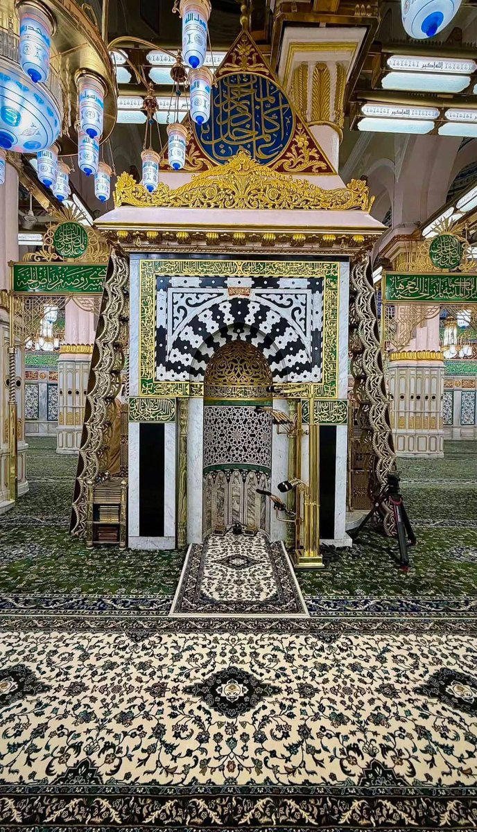 theholymosques's tweet photo. Weekly Imam schedule for Masjid Al Nabawi!

Fajr: Sheikh Barhaji
Dhuhr: Sheikh Buayjan
Asr: Sheikh Ali Hudaify
Maghrib: Sheikh Muhanna
Isha: Sheikh Buayjan https://t.co/wIL1yNPWy8