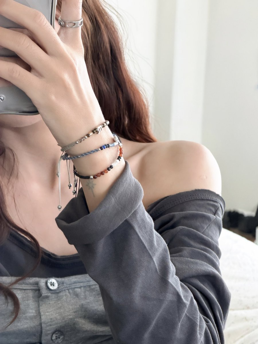 yoxrgravity's tweet photo. จะมีสักกี่แบรนด์ที่ใส่หลายเส้นแล้วยังสวย ;-; ⭐️ ของ dreamis สามารถใส่รวมกันได้นะคะ เพราะพลังงานจะเสริมกัน ชีปังหมด ถ้าขอเรื่องงาน เงิน ความรัก ㅠㅡㅠ (เส้นละ 200 นิดๆเอง 🫒💘) https://t.co/ZdTbHGc9GT